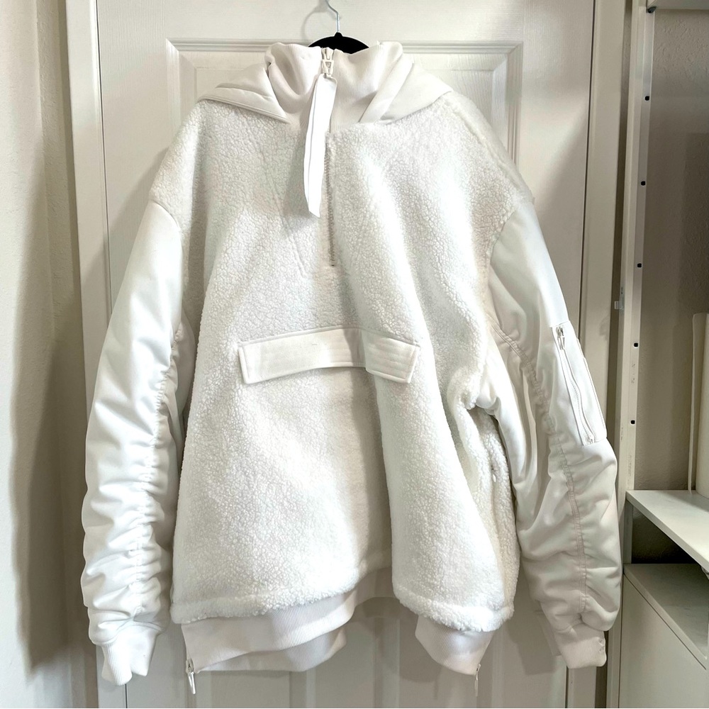 NWT Ivy Park x Adidas - White Sweat-shirt with Faux Fur - Size XL